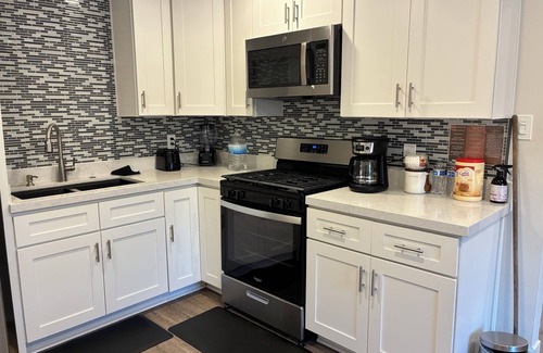Port Hueneme Casa | a modern and chic vibe!