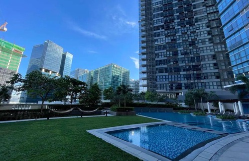 Pinagsama Casa | A modern and cozy place in BGC +wifi +netflix