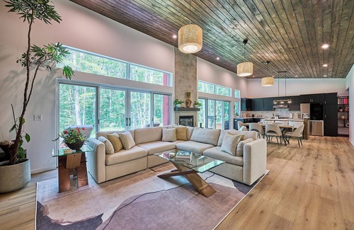 Narrowsburg Casa | A Modern Escape: 3-bed Contemporary on 5+ acres <1 Mile from the Delaware River.