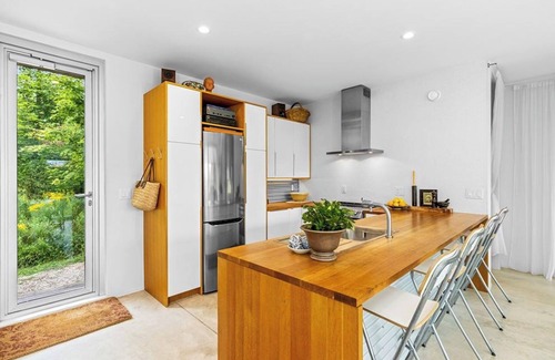 Grey Highlands Casa | A Modern Home on Top of the Beaver Valley with Direct Access to the Bruce Trail.