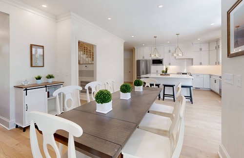 King City Casa | A Moment in Paradise | Luxe house in St. Simons Island with a pool & games