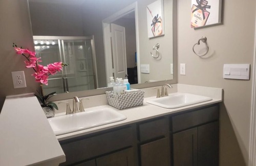 Plainfield Casa | A New Ranch Home in a New Neighborhood.
