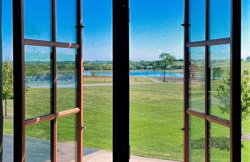 Drexel Cabina | A one-of-a-kind Log Lodge on over 200 acres of panoramic views & serene settings