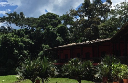 Sao Sebastiao Casa | Un paraiso en el sótano del Una- Casa deslumbrante de estilo Tailandés