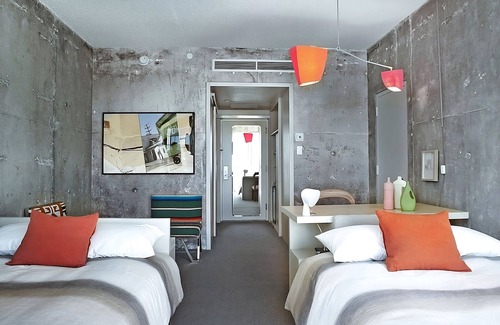 Wilshire Center Hotel | A Paradise-Like Escape! 4 Classy Units, Hills View, Outdoor Pool, Pets Allowed