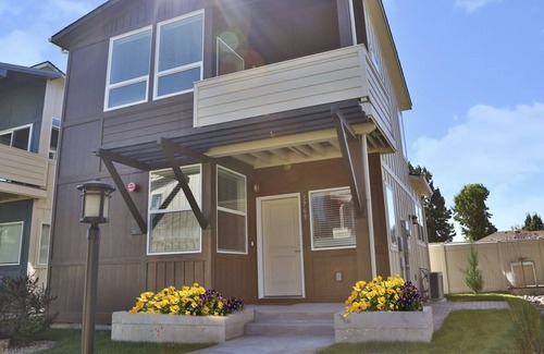 Boise Villa | A park-like setting in this BRAND NEW build near the river