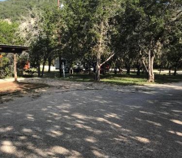 Vanderpool Otro | A Peace of Heaven Cabins and RV