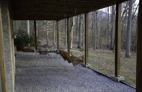 Gatlinburg - Pigeon Forge Cabina | "A Peaceful Retreat" AWESOME NEW FOOTHILL PARKWAY, 2 MILLAS DESDE LA ENTRADA
