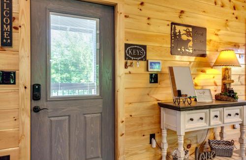Sevierville Casa | A Peak Of Heaven Cabin by Staycating