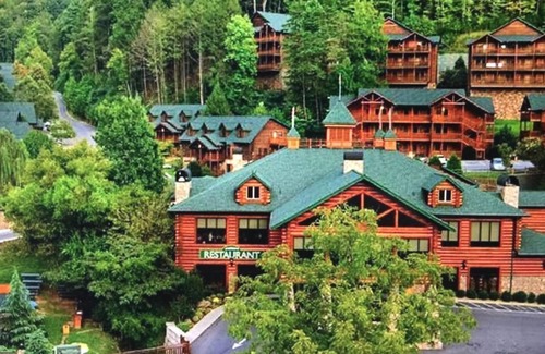 Gatlinburg Villa | A Perfect Fall Family Getaway/ October 20-27, 2024