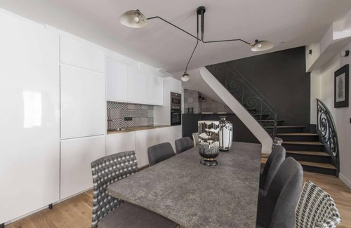 Strasbourg -Saint-Denis Apartamento | A PERFECT FUSION OF MODERN COMFORT & PARISIAN ELEGANCE -120 SQM-RUE SAINT-MARTIN