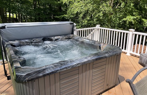 Gouldsboro Casa | A Perfect Getaway: Hot Tub ~ Pinball ~Game Room ~ Pet Friendly ~ Remote Office