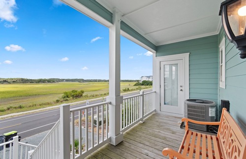 Holden Beach Casa | "A Perfect Landing" is a 6 Bedroom / 6.5 Bath Home w/ Private Pool & Elevator.