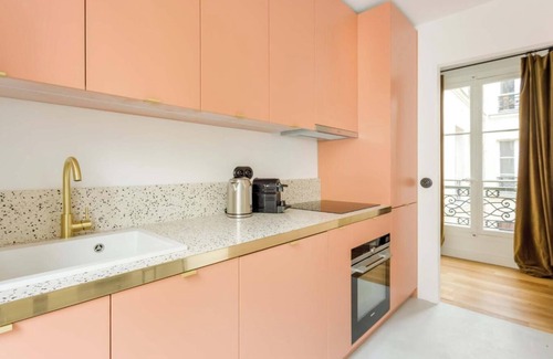 Saint-Merri Apartamento | A PERFECT PARISIAN GETAWAY IN A PERFECT LOCATION – RUE DU TEMPLE