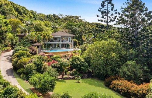 Ewingsdale Villa | A PERFECT STAY - Villa Laurenne