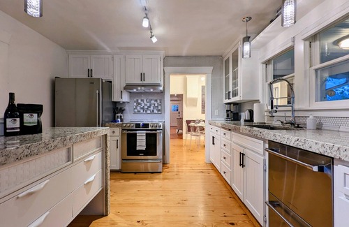 Dayton Otro | Dayton Farmhouse Vacations & Events