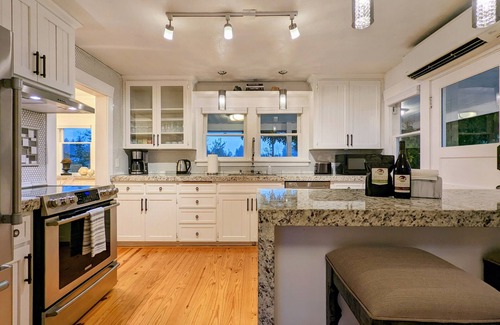 Dayton Otro | Dayton Farmhouse Vacations & Events