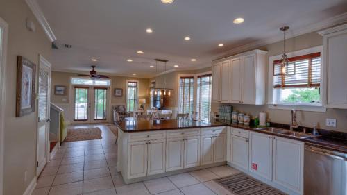 Santa Rosa Beach Casa | A Piece of Heaven by AvantStay Private Pool Sleeps 14 Pet-friendly