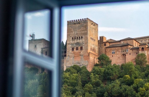 San Pedro Apartamento | A Piece of Heaven over the Alhambra 2br
