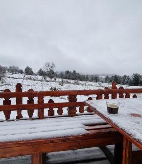 Zlatibor Chalet De Esquí | A Pine vikendica u srcu Zapadne Srbije
