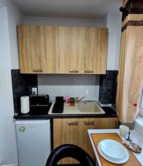 Pitesti Apartamento | A place that feels like home away from home - Tony's Studios Comfort