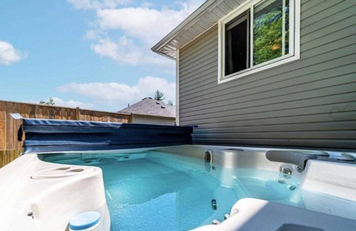 Wasaga Beach Casa | A place where you come as guests & leave as friends!