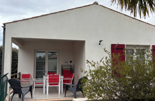 Marsilly Casa | Casa en pueblo costero a 5 minutos de La Rochelle en Charente Marítimo