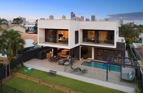 Broadbeach Casa | ELITE HOLIDAY HOMES - JOYA DE BROADBEACH