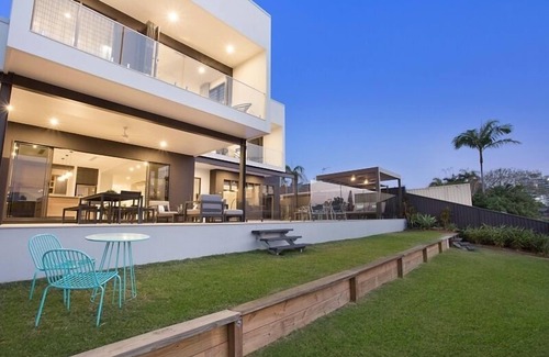 Broadbeach Casa | ELITE HOLIDAY HOMES - JOYA DE BROADBEACH