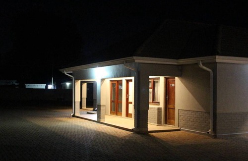 Harare Apartamento | A Pristine B B Located in Belvedere Harare - 2010