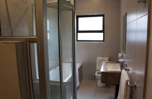 Harare Apartamento | A Pristine B B Located in Belvedere Harare - 2010
