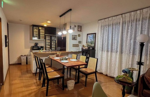 Ikuno Casa | A private 3-story house with free parking, ideal for families and small groups