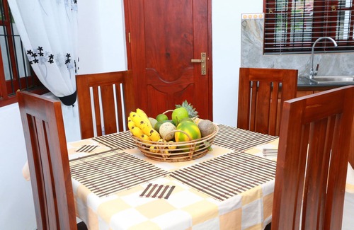 Daluwakotuwa Villa | una casa privada con jardín