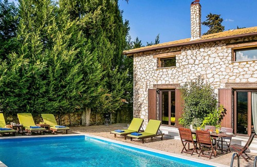 Marantochori Villa | Lujo, respetuoso del medio ambiente, villa construida apedreado con piscina privada