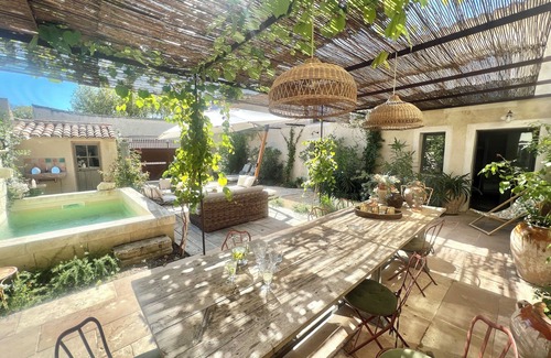Molleges Casa | A Provencal gem in the heart of a village with swimming pool