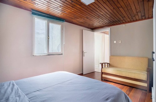 Cihangir Apartamento | A Quiet and Green Penthouse in Cihangir
