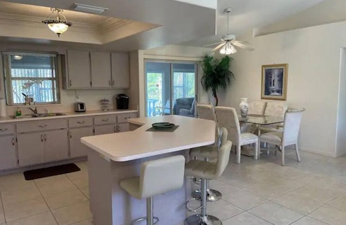Highland Casa | A Quiet Retreat on Spring Lake!