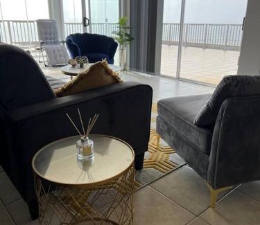 La Mercy Apartamento | A quintessential work-relax space