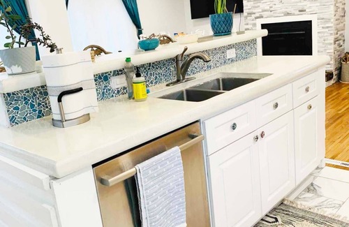 Washington Square West Casa | A Regal Retreat- Exclusive Parking Prime Local