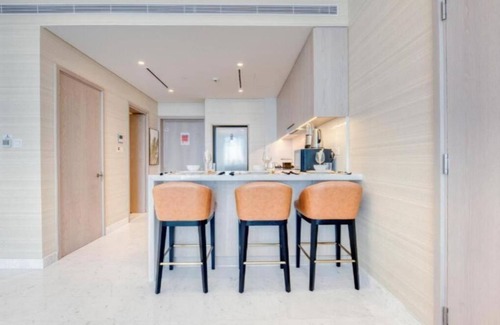 Deira Apartamento | A Resort Lifestyle Sea Views 1BR with St Regis Amenities