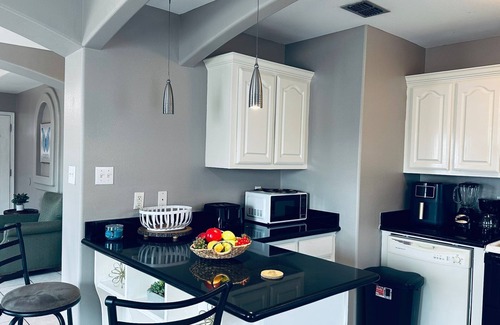 Pharr Apartamento | A Restful Hideout - Pharr, Harlingen and McAllen with WiFi, AC
