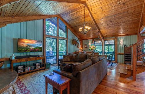 Sugar Grove Casa | A River Mist