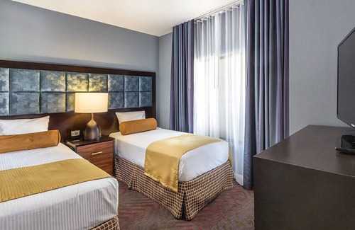 Terra Lago Complejo | Grandes Unidades de Resort adyacentes a Golf, Coachella, Stage Coach, Tennis o simplemente Relajación Familiar