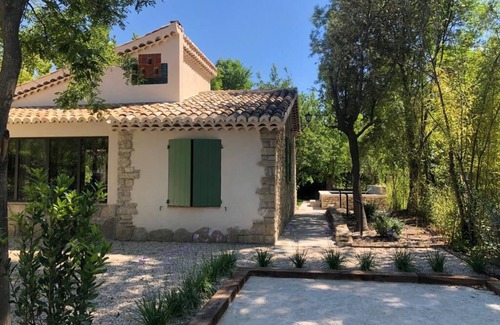 L'Isle-sur-la-Sorgue Casa | A secret place closed to the Venice of Provence