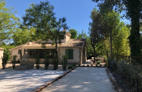 L'Isle-sur-la-Sorgue Casa | A secret place closed to the Venice of Provence