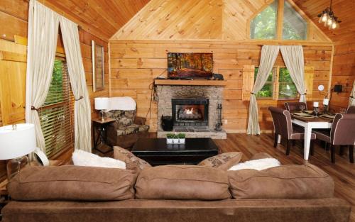 Gatlinburg - Pigeon Forge Villa | A Secret Romance