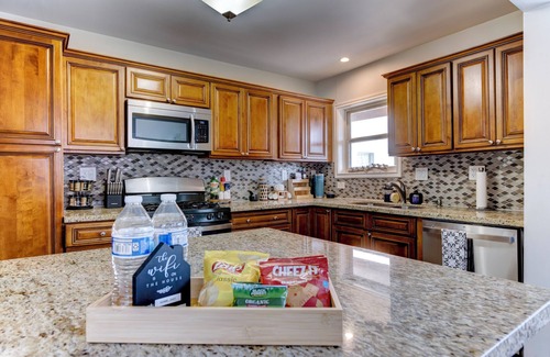 MacGregor Apartamento | A Serene 3-bedroom home with private fence and gate in vibrant Houston