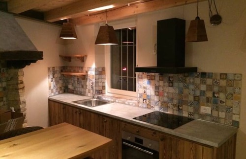 Caprino Veronese Apartamento | A short distance from Lake Garda surrounded by greenery stands RedHouse