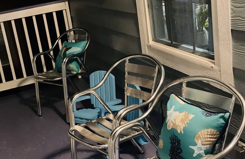 San Jacinto Casa | A short Island Breeze walk to the beach