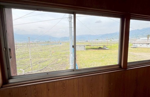 Kofu Casa | A single house rental inn overlooking vineyards, perfect for a wine trip.